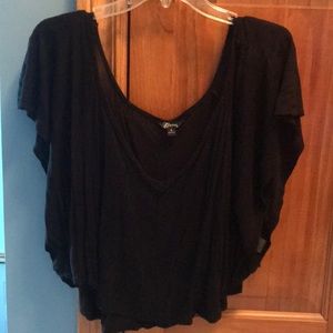 Size Small black top.